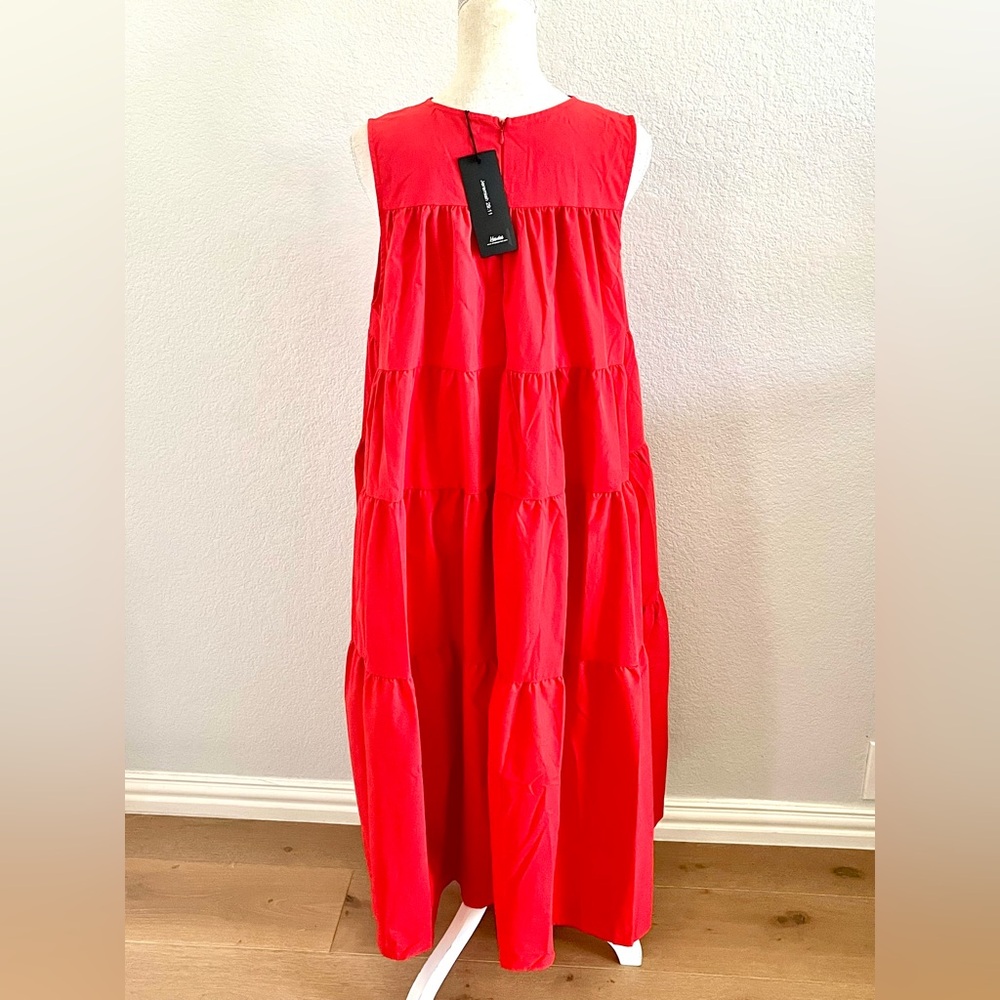 Red Sleeveless Maxi Dress - Picture 2 of 3
